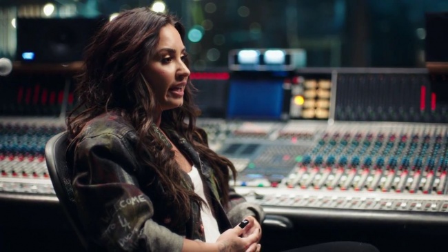Demi_Lovato-_Simply_Complicated_-_Official_Documentary5Bvia_torchbrowser_com5D_mp422299.jpg