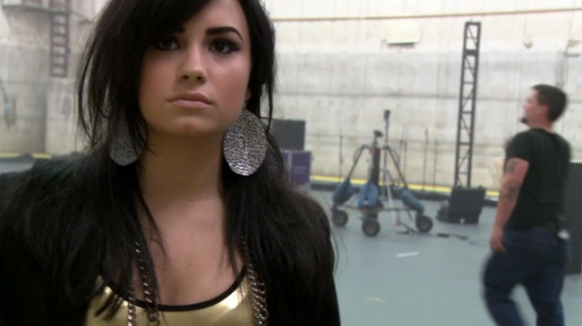Demi_Lovato-_Simply_Complicated_-_Official_Documentary5Bvia_torchbrowser_com5D_mp425731.jpg