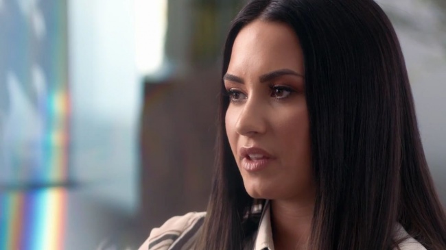 Demi_Lovato-_Simply_Complicated_-_Official_Documentary5Bvia_torchbrowser_com5D_mp432594.jpg