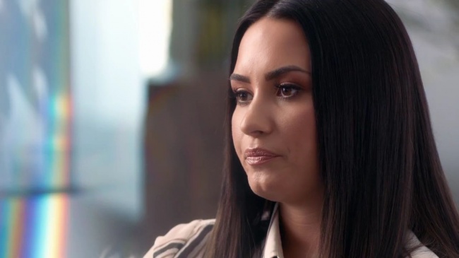 Demi_Lovato-_Simply_Complicated_-_Official_Documentary5Bvia_torchbrowser_com5D_mp432651.jpg