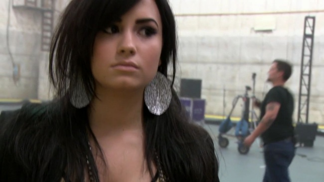 Demi_Lovato-_Simply_Complicated_-_Official_Documentary5Bvia_torchbrowser_com5D_mp433514.jpg