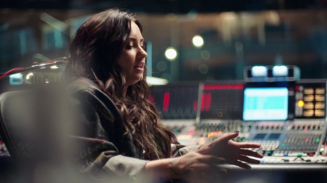 Demi_Lovato-_Simply_Complicated_-_Official_Documentary5Bvia_torchbrowser_com5D_mp439507.jpg