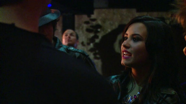 Demi_Lovato-_Simply_Complicated_-_Official_Documentary5Bvia_torchbrowser_com5D_mp441323.jpg