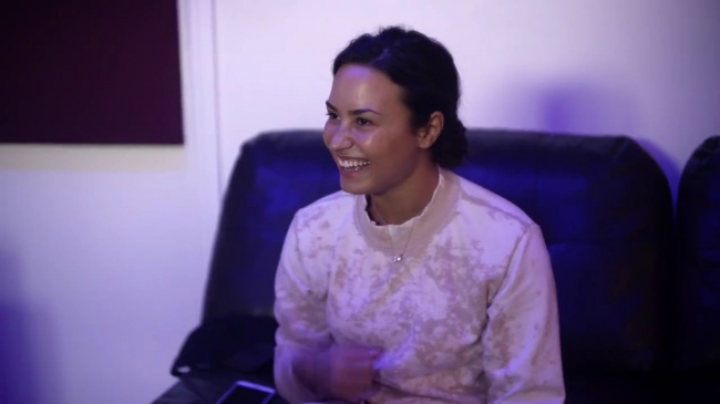 Demi_Lovato-_Simply_Complicated_-_Official_Documentary5Bvia_torchbrowser_com5D_mp442514.jpg