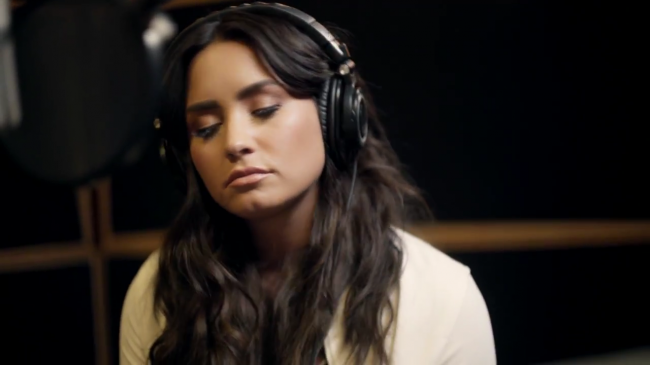 Demi_Lovato-_Simply_Complicated_-_Official_Documentary5Bvia_torchbrowser_com5D_mp44710.png