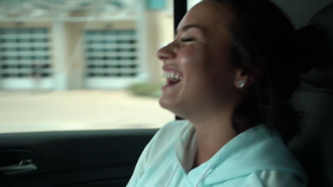 Demi_Lovato-_Simply_Complicated_-_Official_Documentary5Bvia_torchbrowser_com5D_mp448992.jpg