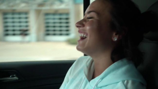 Demi_Lovato-_Simply_Complicated_-_Official_Documentary5Bvia_torchbrowser_com5D_mp448993.jpg
