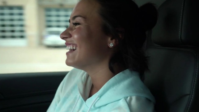 Demi_Lovato-_Simply_Complicated_-_Official_Documentary5Bvia_torchbrowser_com5D_mp449017.jpg