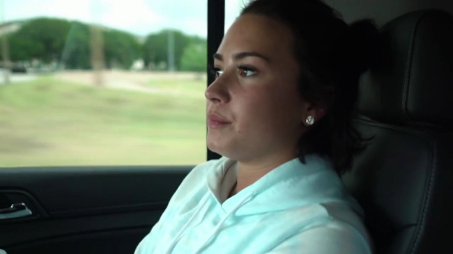 Demi_Lovato-_Simply_Complicated_-_Official_Documentary5Bvia_torchbrowser_com5D_mp449432.jpg