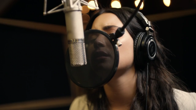 Demi_Lovato-_Simply_Complicated_-_Official_Documentary5Bvia_torchbrowser_com5D_mp45862.png