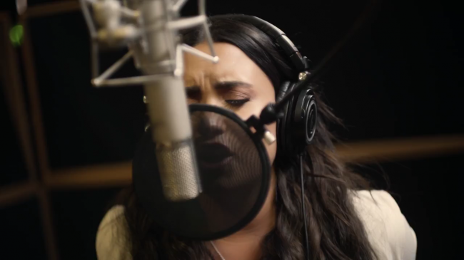 Demi_Lovato-_Simply_Complicated_-_Official_Documentary5Bvia_torchbrowser_com5D_mp46222.png