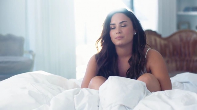 Demi_Lovato-_Simply_Complicated_-_Official_Documentary5Bvia_torchbrowser_com5D_mp476993.jpg