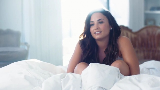 Demi_Lovato-_Simply_Complicated_-_Official_Documentary5Bvia_torchbrowser_com5D_mp477089.jpg