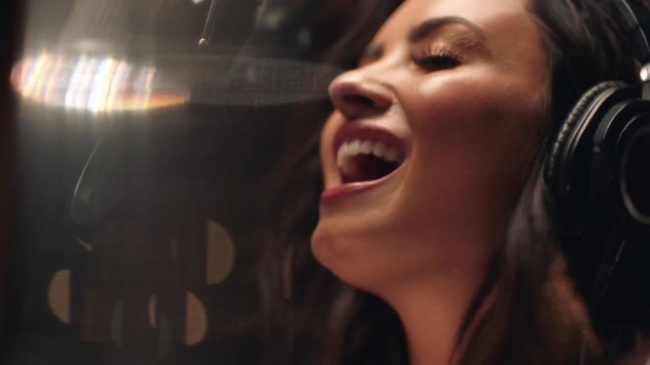 Demi_Lovato-_Simply_Complicated_-_Official_Documentary5Bvia_torchbrowser_com5D_mp478560.jpg