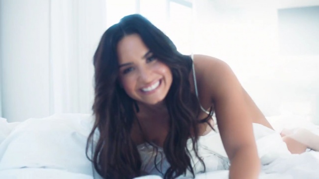 Demi_Lovato-_Simply_Complicated_-_Official_Documentary5Bvia_torchbrowser_com5D_mp479040.jpg