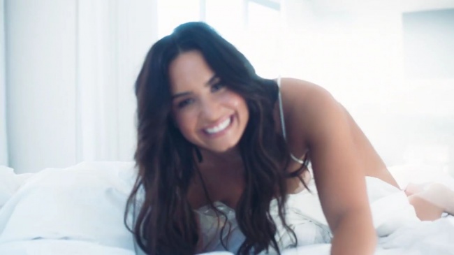 Demi_Lovato-_Simply_Complicated_-_Official_Documentary5Bvia_torchbrowser_com5D_mp479041.jpg