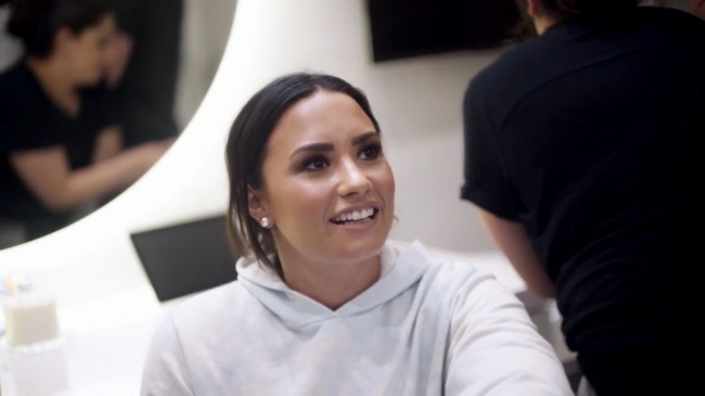 Demi_Lovato-_Simply_Complicated_-_Official_Documentary5Bvia_torchbrowser_com5D_mp479681.jpg
