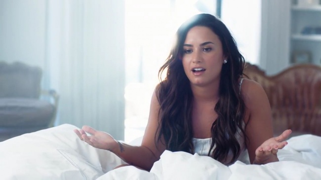 Demi_Lovato-_Simply_Complicated_-_Official_Documentary5Bvia_torchbrowser_com5D_mp480032.jpg