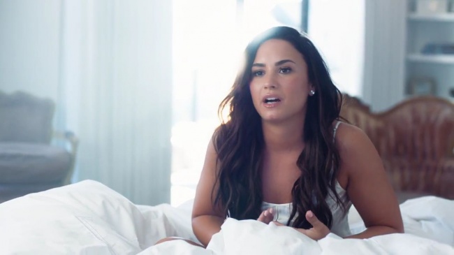 Demi_Lovato-_Simply_Complicated_-_Official_Documentary5Bvia_torchbrowser_com5D_mp480065.jpg