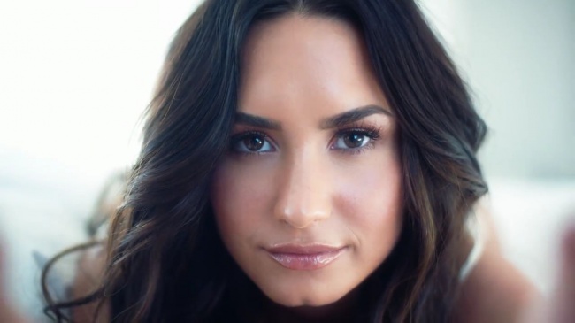 Demi_Lovato-_Simply_Complicated_-_Official_Documentary5Bvia_torchbrowser_com5D_mp480161.jpg