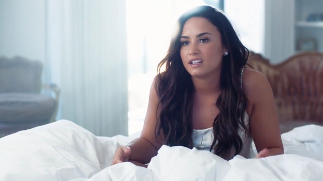 Demi_Lovato-_Simply_Complicated_-_Official_Documentary5Bvia_torchbrowser_com5D_mp480192.jpg