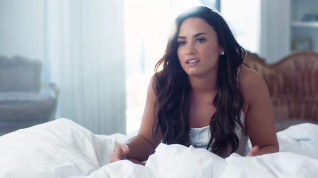 Demi_Lovato-_Simply_Complicated_-_Official_Documentary5Bvia_torchbrowser_com5D_mp480193.jpg