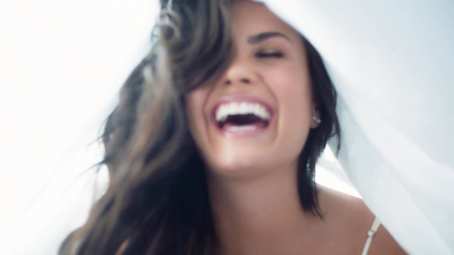 Demi_Lovato-_Simply_Complicated_-_Official_Documentary5Bvia_torchbrowser_com5D_mp480704.jpg