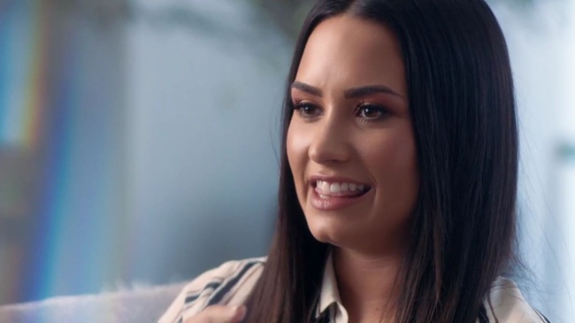 Demi_Lovato-_Simply_Complicated_-_Official_Documentary5Bvia_torchbrowser_com5D_mp486632.jpg