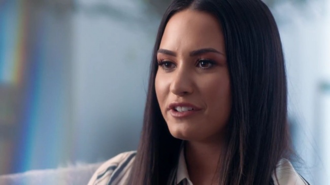 Demi_Lovato-_Simply_Complicated_-_Official_Documentary5Bvia_torchbrowser_com5D_mp486697.jpg
