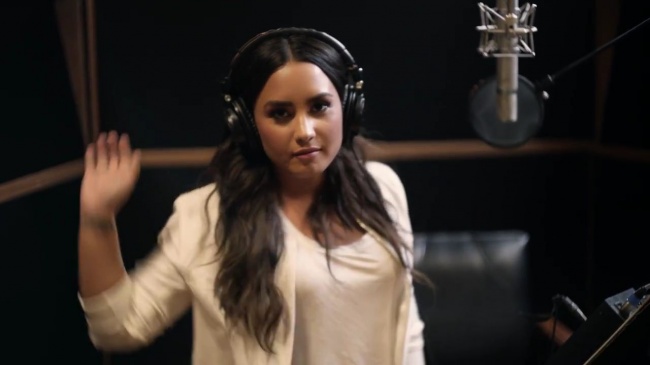 Demi_Lovato-_Simply_Complicated_-_Official_Documentary5Bvia_torchbrowser_com5D_mp492561.jpg