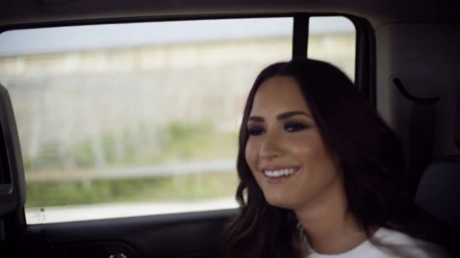 Demi_Lovato-_Simply_Complicated_-_Official_Documentary5Bvia_torchbrowser_com5D_mp493265.jpg