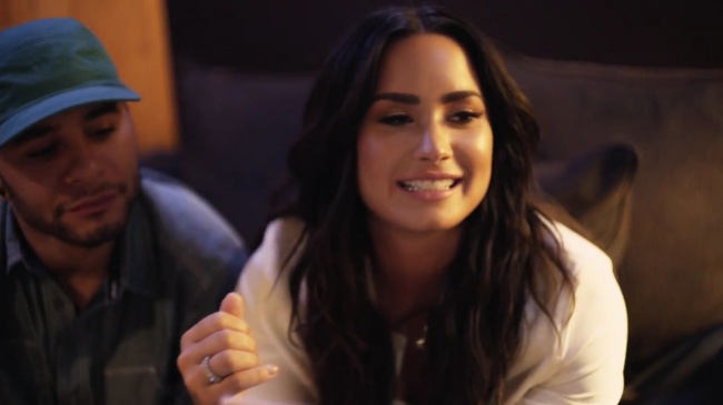 Demi_Lovato-_Simply_Complicated_-_Official_Documentary5Bvia_torchbrowser_com5D_mp493961.jpg