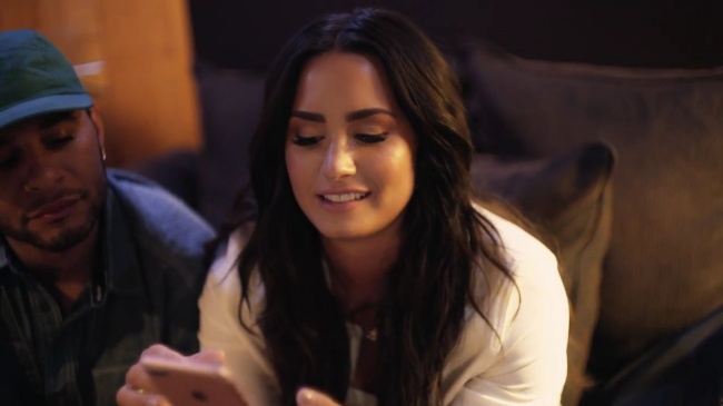 Demi_Lovato-_Simply_Complicated_-_Official_Documentary5Bvia_torchbrowser_com5D_mp494008.jpg
