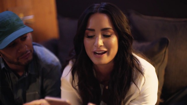 Demi_Lovato-_Simply_Complicated_-_Official_Documentary5Bvia_torchbrowser_com5D_mp494096.jpg