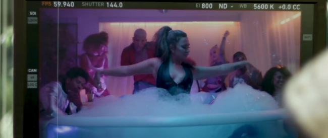 Demi_Lovato_-_-Sorry_Not_Sorry-_28Behind_The_Scenes295Bvia_torchbrowser_com5D_mp40399.png