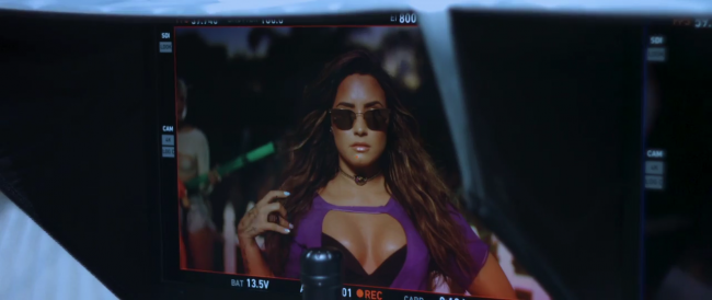 Demi_Lovato_-_-Sorry_Not_Sorry-_28Behind_The_Scenes295Bvia_torchbrowser_com5D_mp40726.png