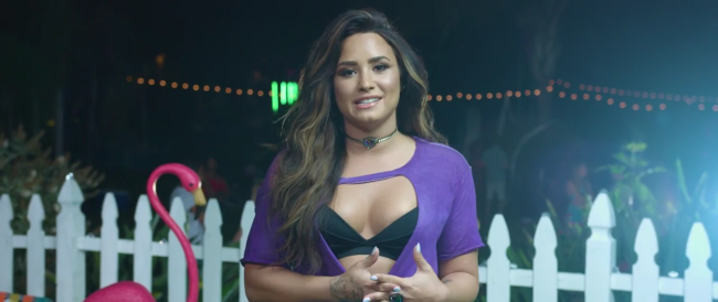 Demi_Lovato_-_-Sorry_Not_Sorry-_28Behind_The_Scenes295Bvia_torchbrowser_com5D_mp41311.png
