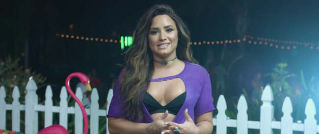 Demi_Lovato_-_-Sorry_Not_Sorry-_28Behind_The_Scenes295Bvia_torchbrowser_com5D_mp41313.png