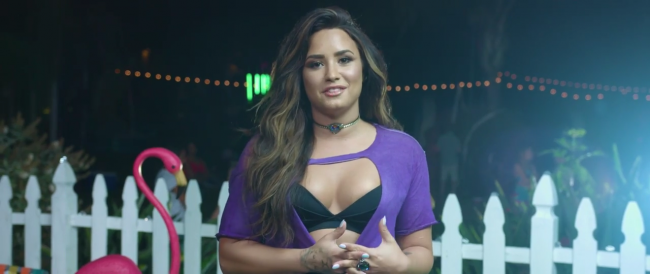 Demi_Lovato_-_-Sorry_Not_Sorry-_28Behind_The_Scenes295Bvia_torchbrowser_com5D_mp41318.png