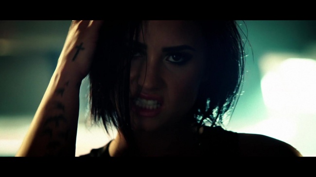 Demi_Lovato_-_Confident_061.jpg