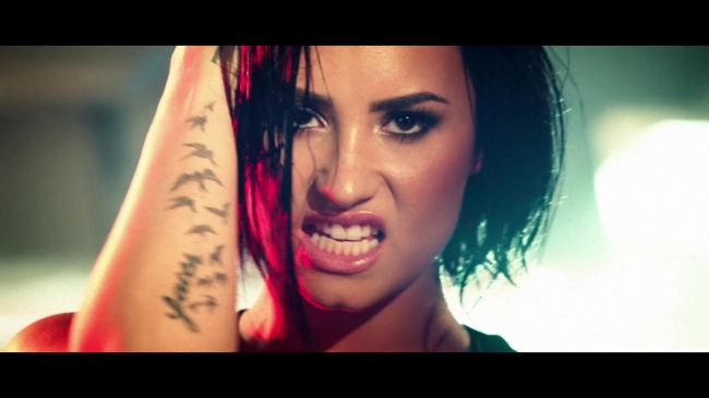 Demi_Lovato_-_Confident_062.jpg