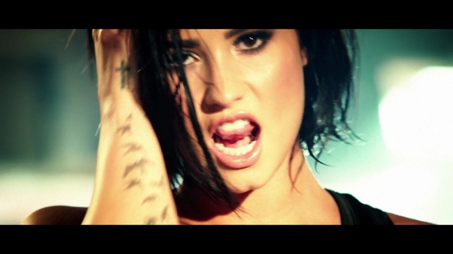 Demi_Lovato_-_Confident_063.jpg