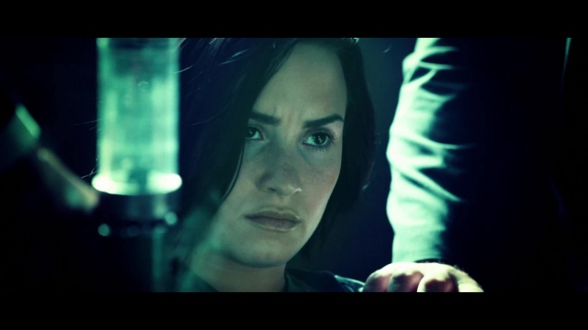 Demi_Lovato_-_Confident_121.jpg