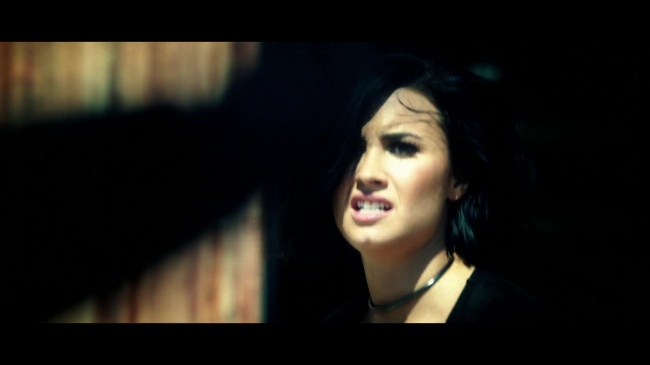 Demi_Lovato_-_Confident_230.jpg