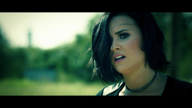 Demi_Lovato_-_Confident_387.jpg