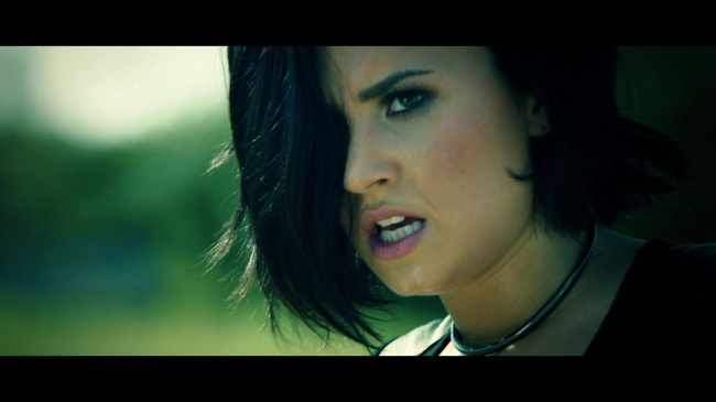 Demi_Lovato_-_Confident_393.jpg