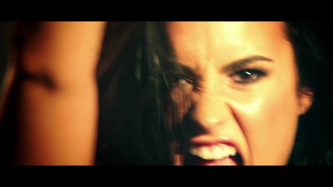 Demi_Lovato_-_Confident_432.jpg