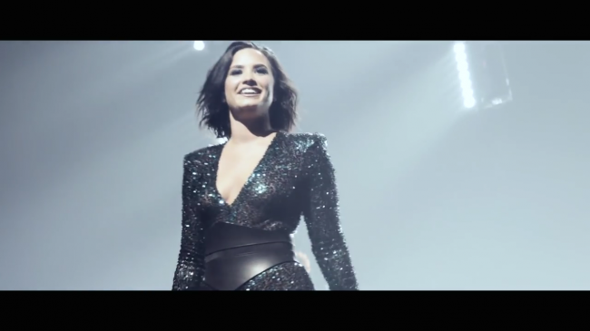 Demi_Lovato_-_Honda_Civic_Tour-_Future_Now_Diary_With_Nick_Jonas_28Part_Two29_ft__Nick_Jonas5Bvia_torchbrowser_com5D_mp42583.png