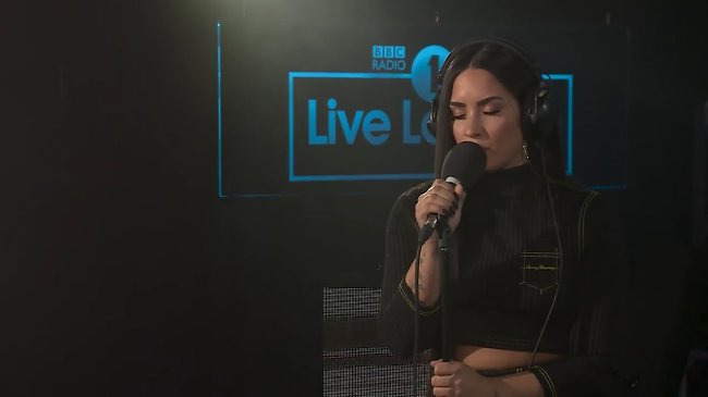 Demi_Lovato_-_Skyscraper_in_the_Live_Lounge_mp40215.png