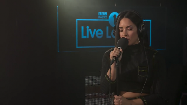 Demi_Lovato_-_Skyscraper_in_the_Live_Lounge_mp40216.png